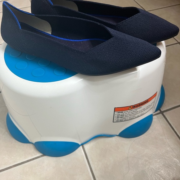 Rothy’s - Picture 4 of 4